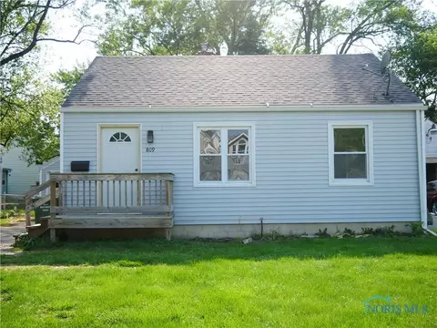 809 Wall St, Maumee, OH 43537