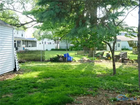 809 Wall St, Maumee, OH 43537 photo 14