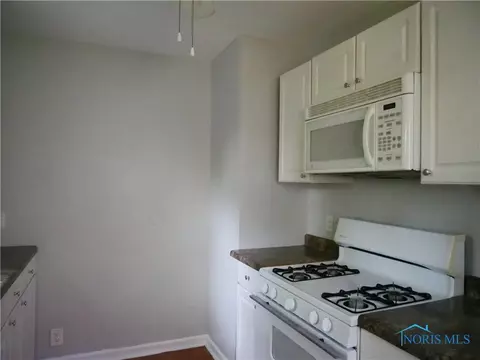 809 Wall St, Maumee, OH 43537 photo 8