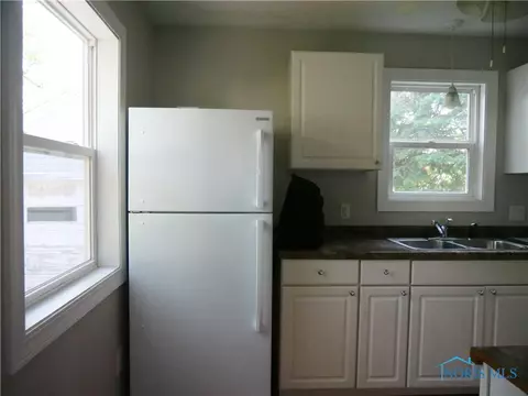 809 Wall St, Maumee, OH 43537 photo 6