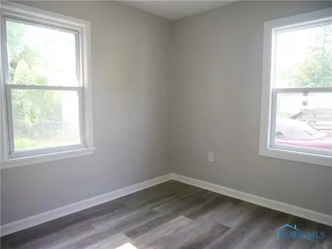 809 Wall St, Maumee, OH 43537 photo 12