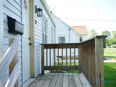 809 Wall St, Maumee, OH 43537 photo 3