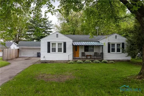 5027 Winona Dr, Toledo, OH 43613