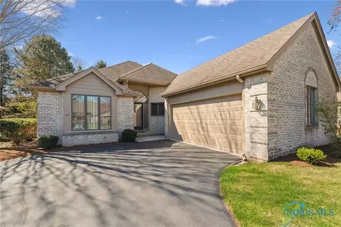 7353 Country Commons Ln #7353, Sylvania, OH 43560