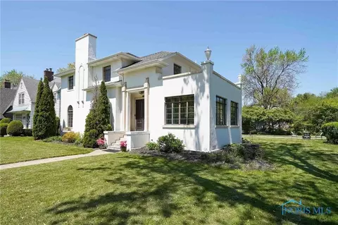218 E Mcpherson Ave, Findlay, OH 45840 photo 2