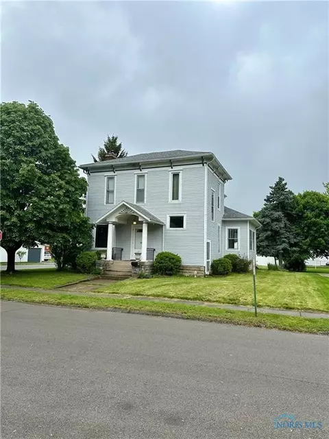 202 E Montford Ave, Ada, OH 45810