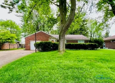 1058 Scribner St, Maumee, OH 43537