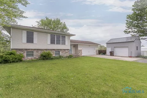 17315 County Road R, Napoleon, OH 43545