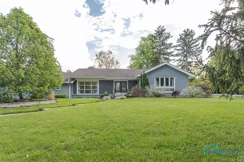 4303 Bonnie Brook Rd, Ottawa Hills, OH 43615