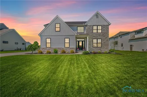 5653 Mallard Pointe Ln, Sylvania, OH 43560