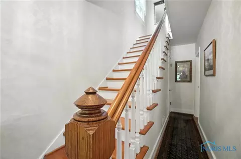 Entry Way - 232 E Wayne St, Maumee, OH 43537 photo 6 of 6
