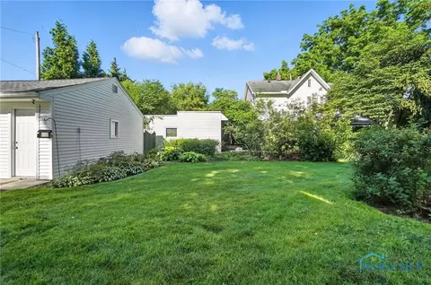 Exterior - 232 E Wayne St, Maumee, OH 43537 photo 12 of 14
