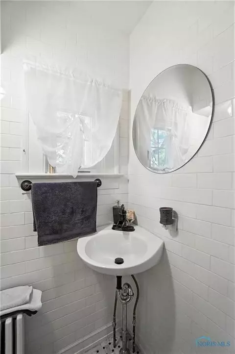 Bath - 232 E Wayne St, Maumee, OH 43537 photo 1 of 2
