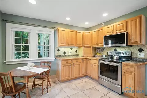 Kitchen - 232 E Wayne St, Maumee, OH 43537 photo 2 of 4
