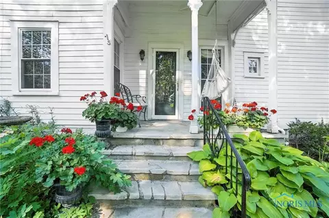 Exterior - 232 E Wayne St, Maumee, OH 43537 photo 5 of 14