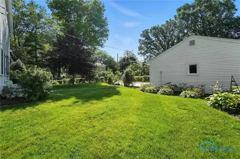 Exterior - 232 E Wayne St, Maumee, OH 43537 photo 13 of 14
