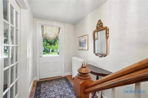 Entry Way - 232 E Wayne St, Maumee, OH 43537 photo 1 of 6