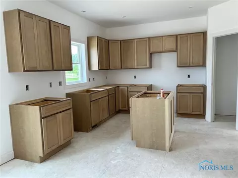 1938 Caleb Ct, Waterville, OH 43566 photo 4