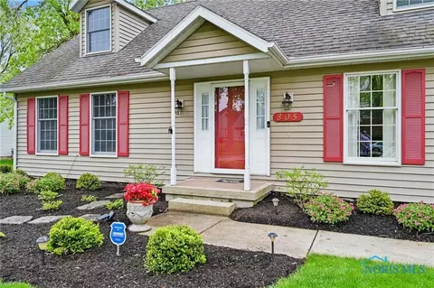 805 N Hill Trl, Findlay, OH 45840