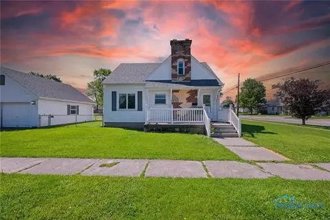 431 W Ottawa St, Oak Harbor, OH 43449