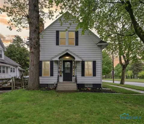 3555 Island Ave, Toledo, OH 43614