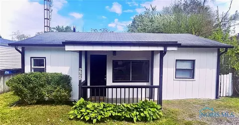228 Deigle Dr, Toledo, OH 43615