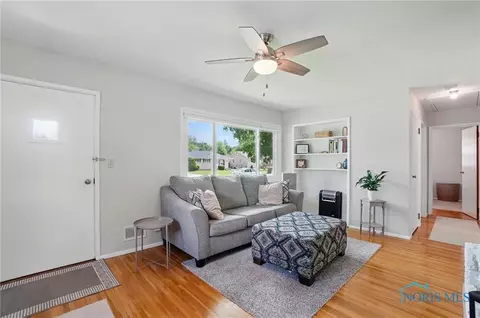 1079 Leith St, Maumee, OH 43537 photo 6