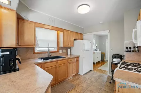 1079 Leith St, Maumee, OH 43537 photo 13