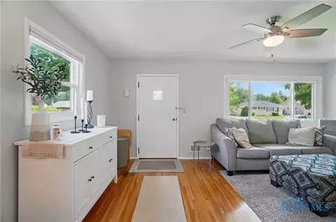1079 Leith St, Maumee, OH 43537 photo 5