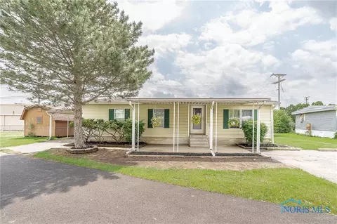 1203 Chateau Ct, Findlay, OH 45840