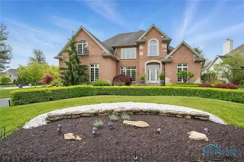 3472 Deer Creek Dr, Maumee, OH 43537