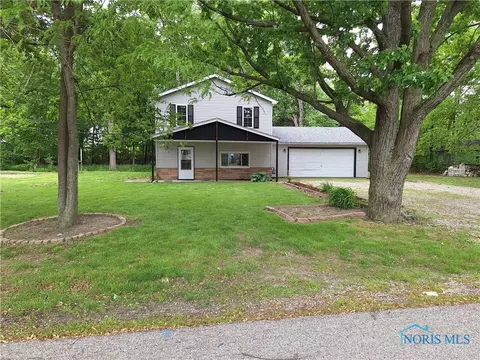 1710 Lagundovie Rd, Oregon, OH 43616