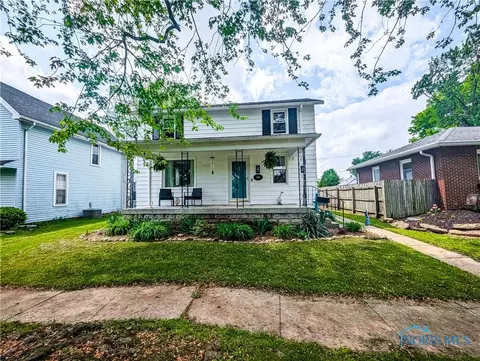825 Cory St, Fostoria, OH 44830