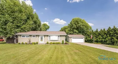 105 S Wynn Rd, Oregon, OH 43616