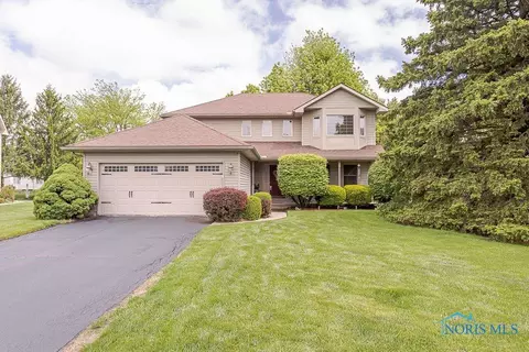 8146 Wenonah Ct, Sylvania, OH 43560