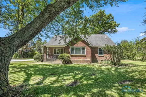 26331 Pemberville Rd, Perrysburg, OH 43551