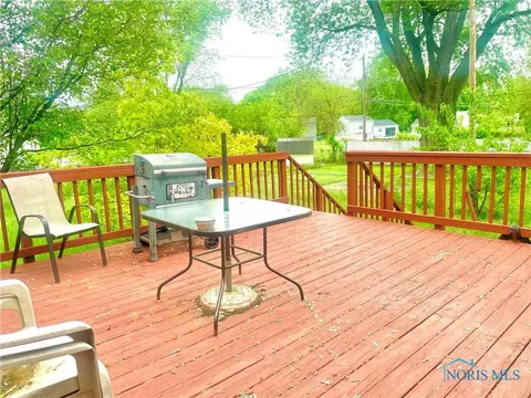 405 W Richards Rd, Toledo, OH 43607 photo 2