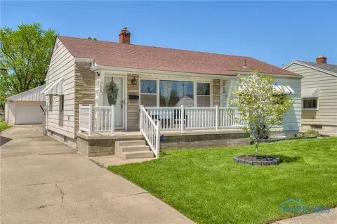 1367 Junior Dr, Maumee, OH 43537