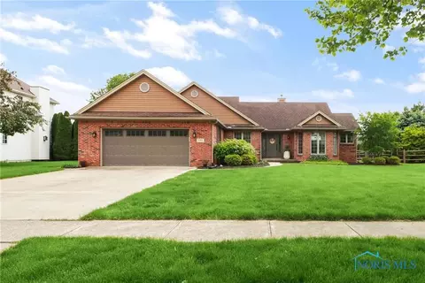 556 Prairie Rose Dr, Perrysburg, OH 43551