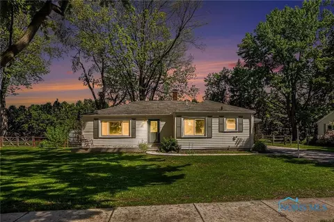3929 Wise St, Northwood, OH 43619