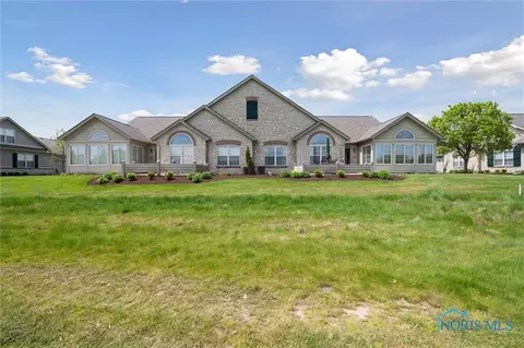 2730 Canterbury Cir #23B, Port Clinton, OH 43452
