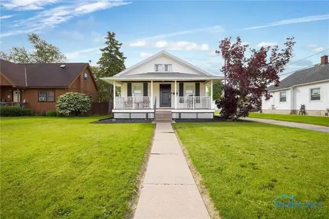 498 E Market St, Tiffin, OH 44883