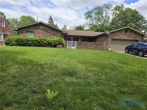 2928 Drummond Rd, Toledo, OH 43606