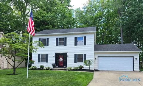 1949 Pinedale Dr, Toledo, OH 43613