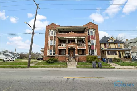 128 W Bancroft St, Toledo, OH 43620