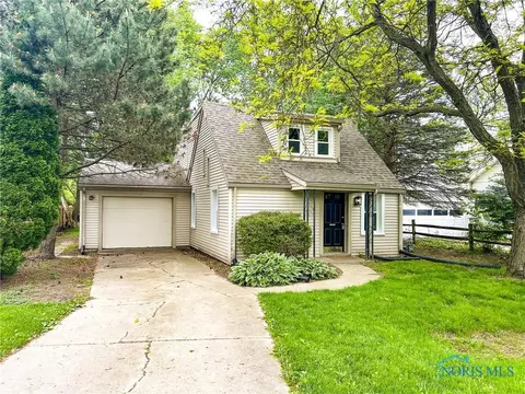 5820 Semoff Dr, Toledo, OH 43613