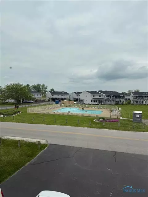 6420 N Harris Harbor Dr, Oak Harbor, OH 43449