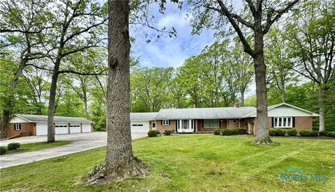 228 Riverdale Dr, Defiance, OH 43512