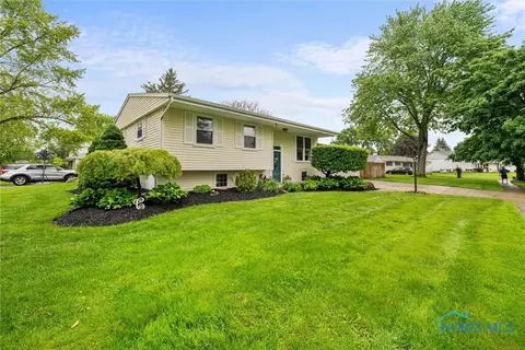 846 Maple Ln, Waterville, OH 43566 photo 2