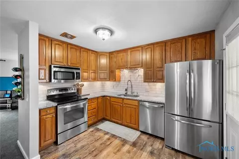 846 Maple Ln, Waterville, OH 43566 photo 8